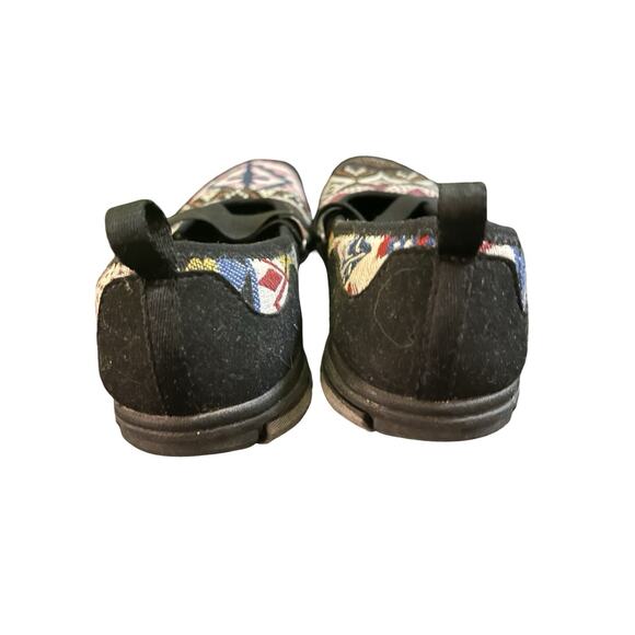 KEEN Women’s Mary Jane Flats 7.5 Multicolor Aztec Pattern Slip-on - Picture 3 of 11